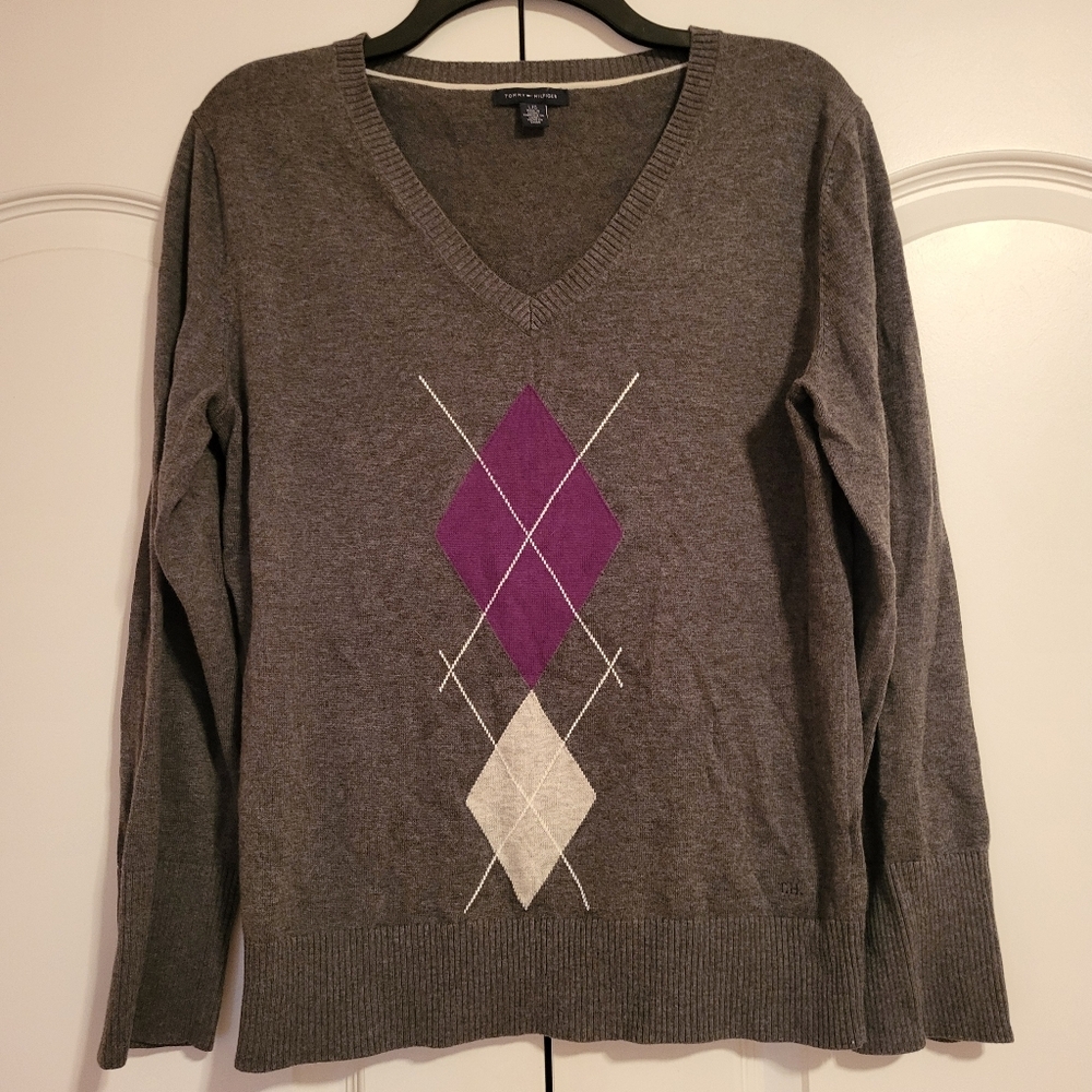 Vintage Tommy Hilfiger Gray V-Neck Sweater with Purple and White Argyle
